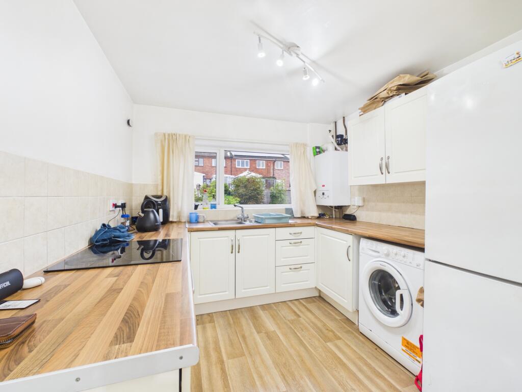 Apartment in Stoke-on-Trent - More
