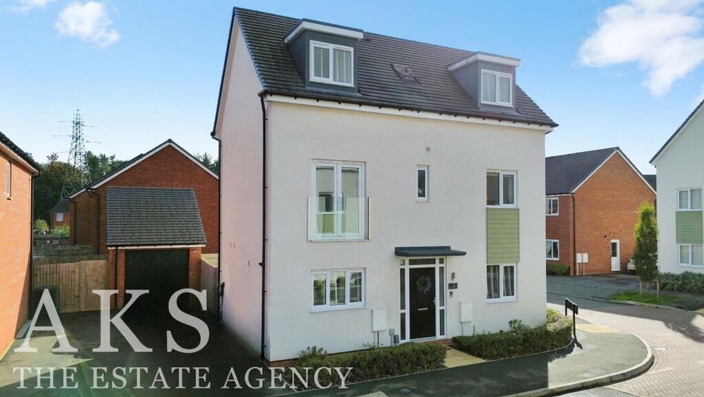 4-bed detached on Packington Road, Hilton, DE65, £375,000