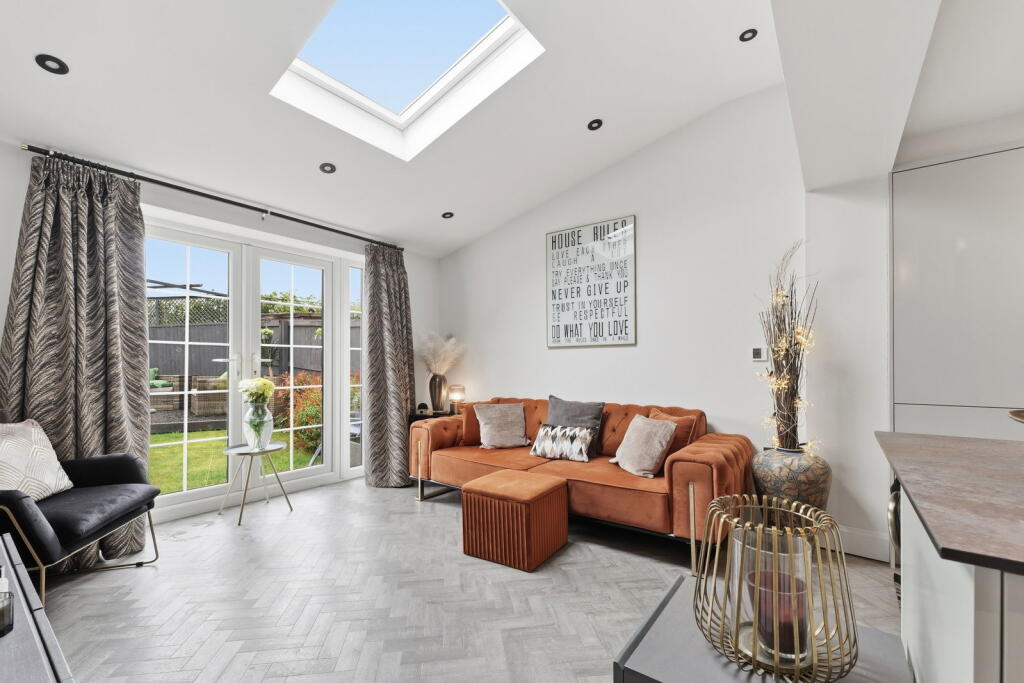 House in Rotherham, Wickersley - View 4