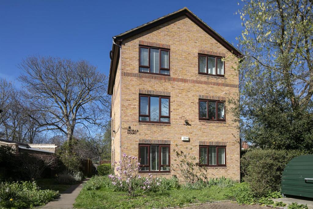 Main image of property: Graces Mews, Camberwell, SE5