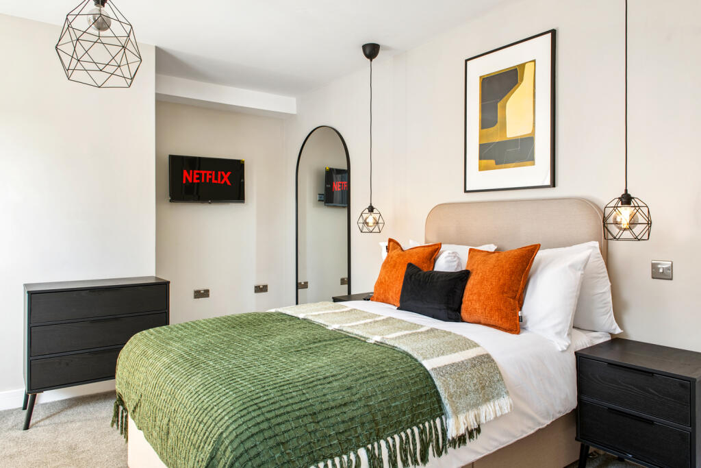 Main image of property: Room 3, 7 Hemlock Avenue NG10