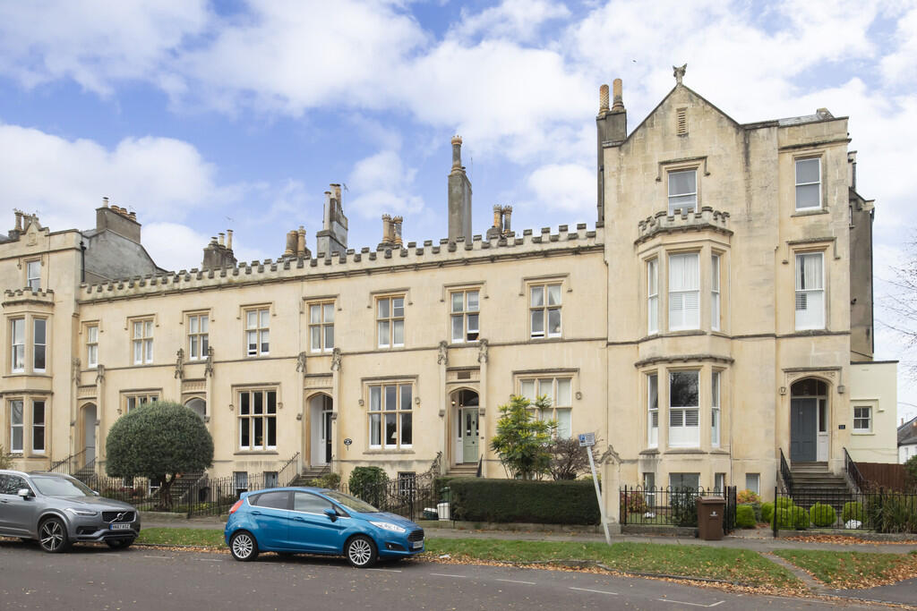 Main image of property: Wellington Square, Cheltenham GL50 4JU