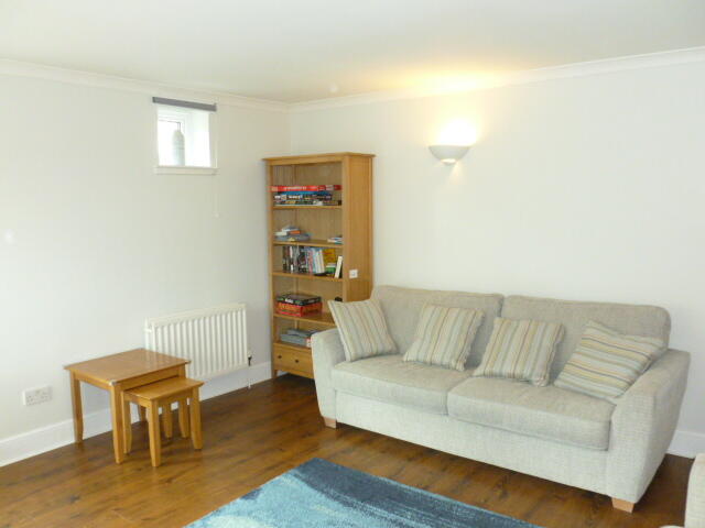 Apartment in Edinburgh, Old Town - View 4