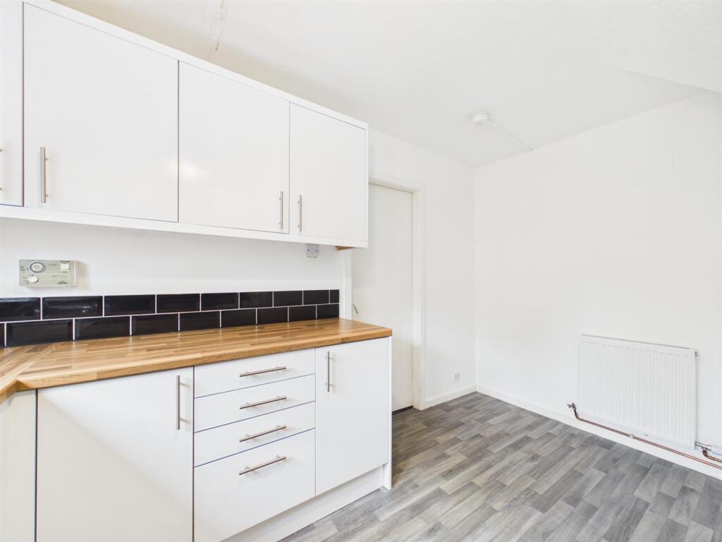 Apartment in Paisley - View 3