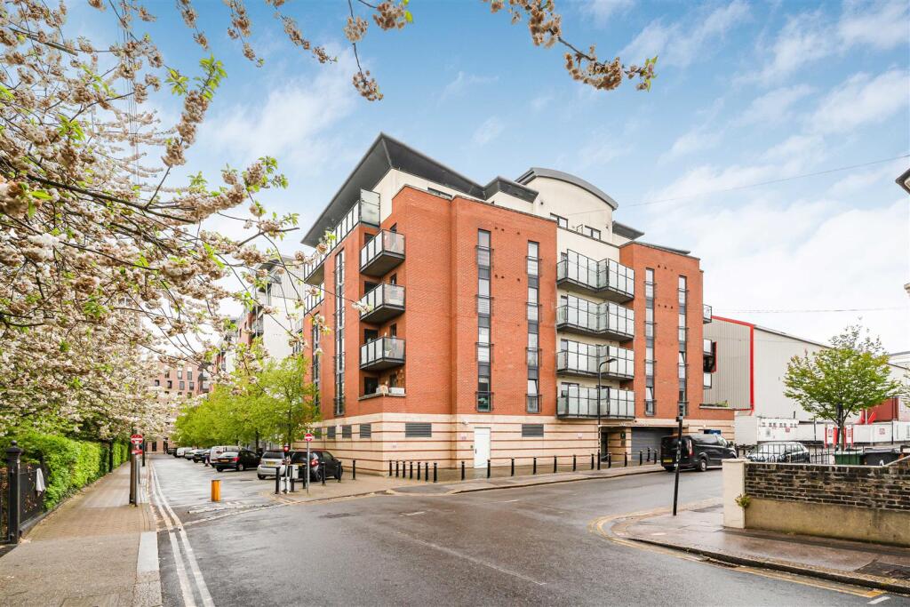 Main image of property: Bloomfield Court, Brisbane Road, Leyton, London, E10