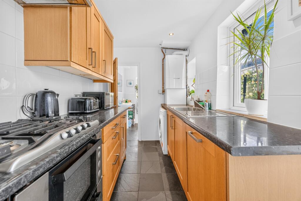 House in London, Selhurst - More