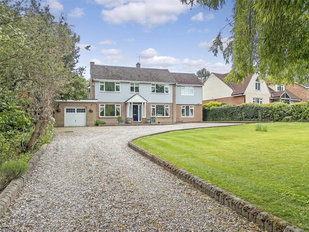 Main image of property: Goat Hall Lane, Galleywood Common, Chelmsford, Essex, CM2