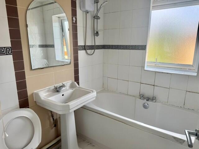 Apartment in Chelmsford - View 5