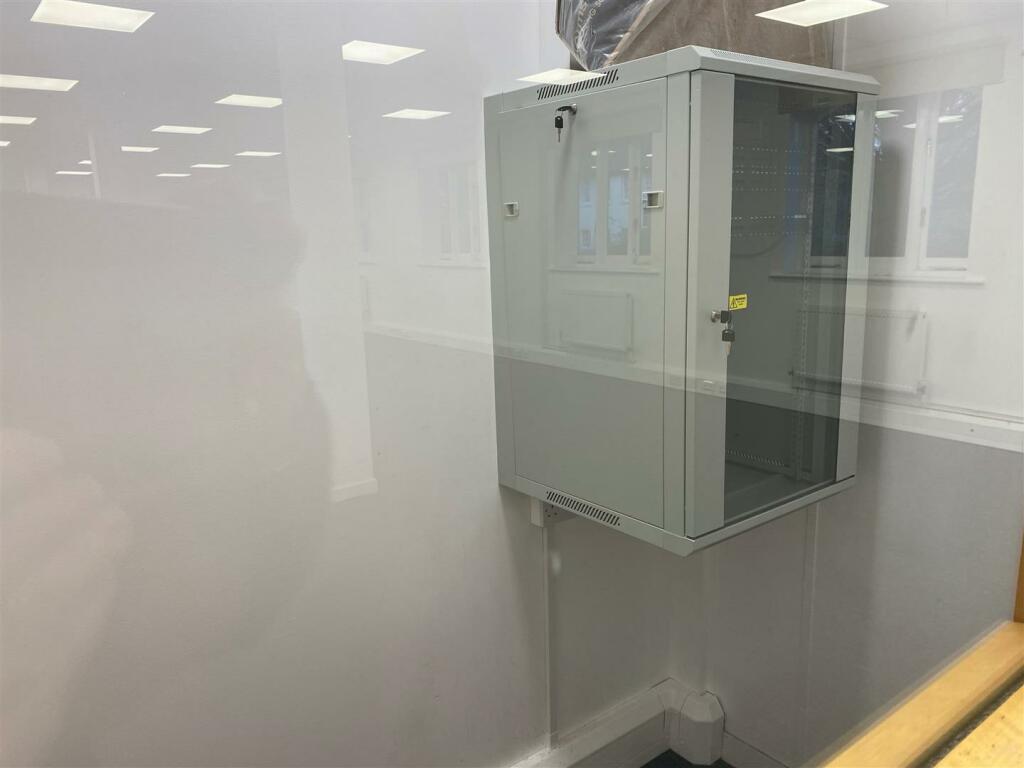 internal cabinet.jpg