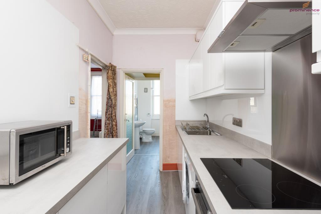 Apartment in Hove, Brunswick - View 4