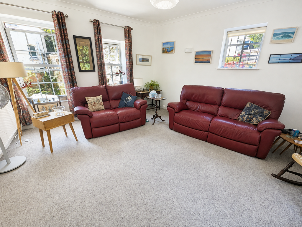House in Torquay - More