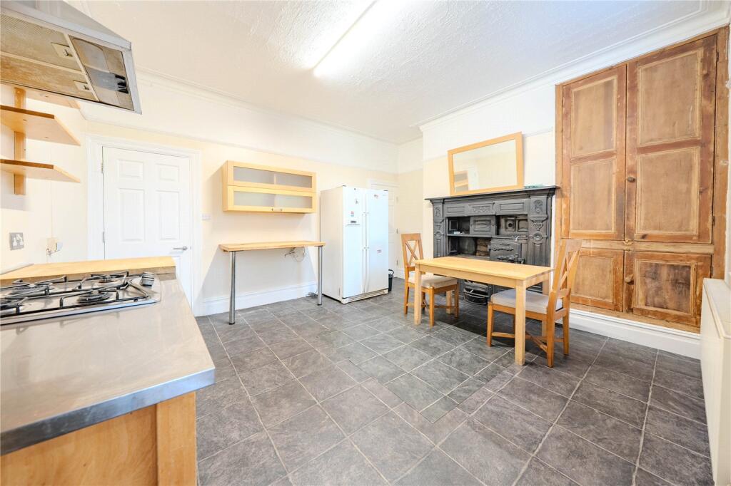 Main image of property: De Lacy Mount, Leeds, West Yorkshire