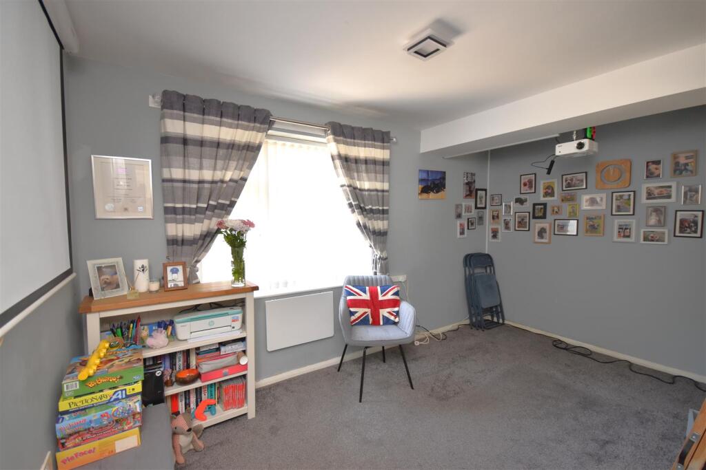 Mount Road, Birkenhead photo 4