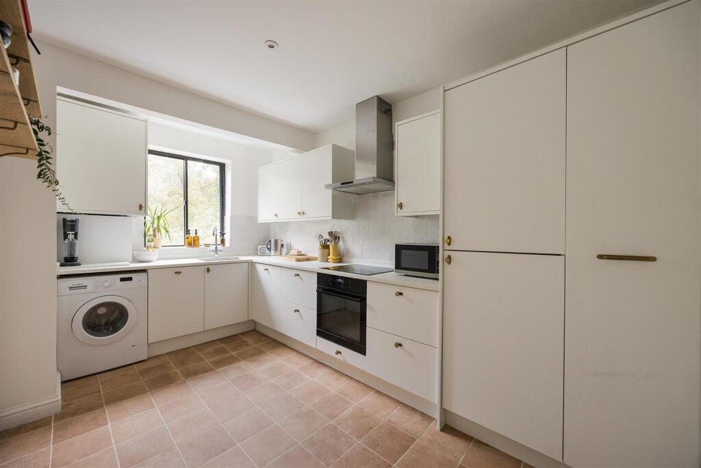 Apartment in London - View 3