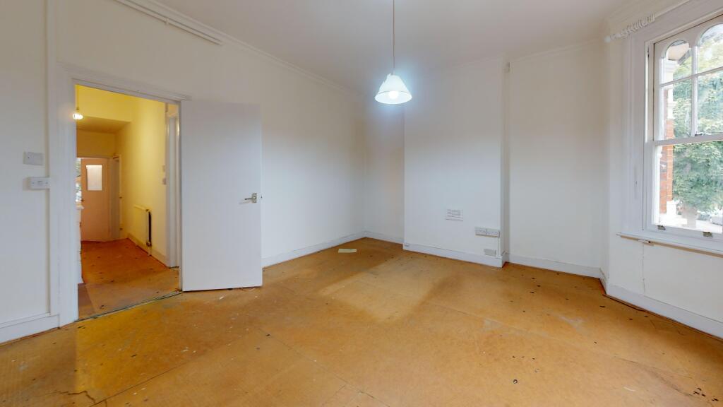 Apartment in London - View 3