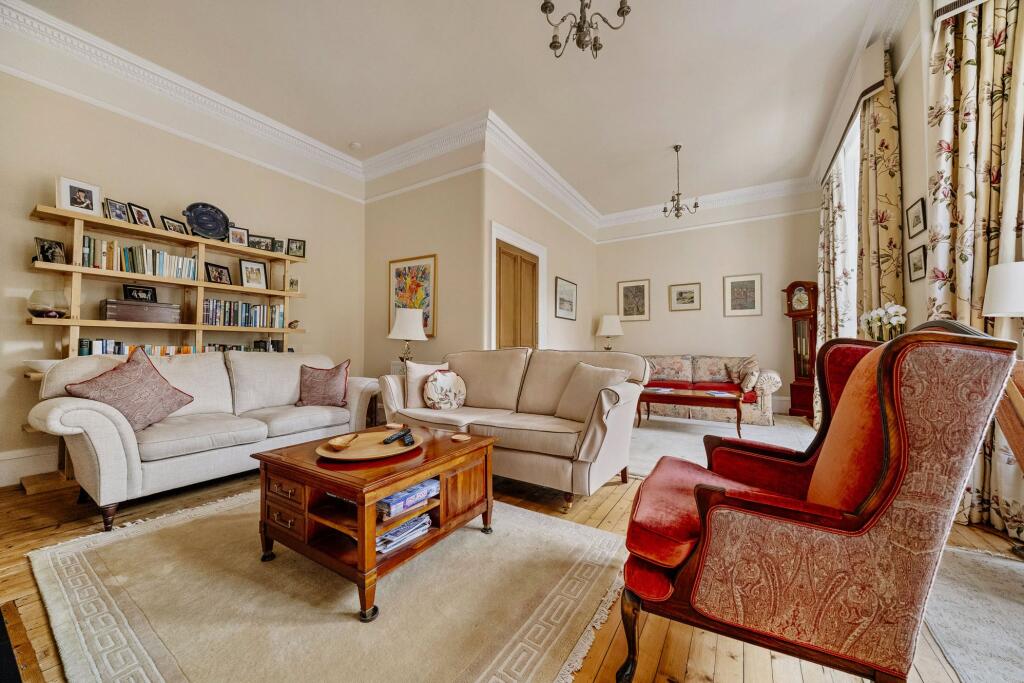 Apartment in Edinburgh - View 3
