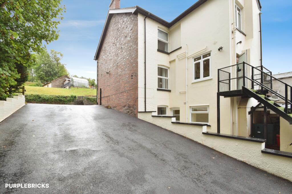 House in Sennybridge, Maescar - View 5