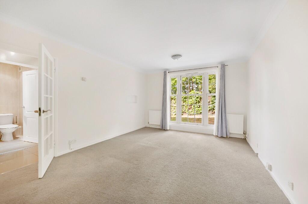 Cottenham Park Road, London, SW20 photo 2