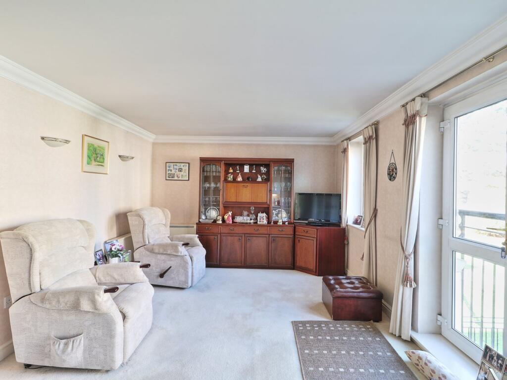 Crosshall Road, Eaton Ford, St Neots, PE19 photo 2