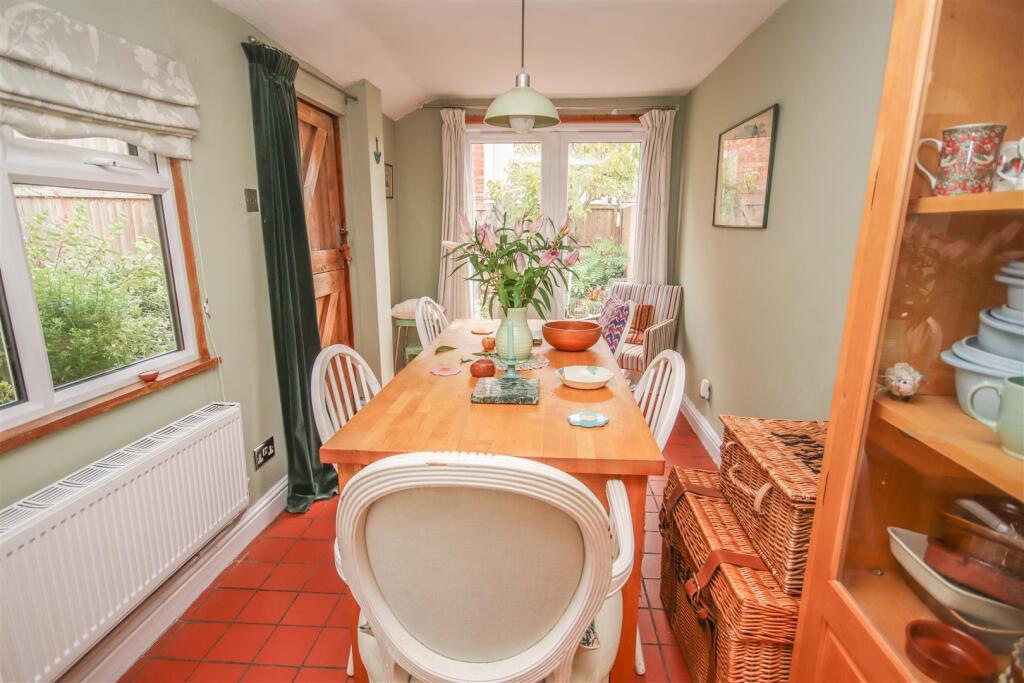 House in Rushden, North Northamptonshire - View 5