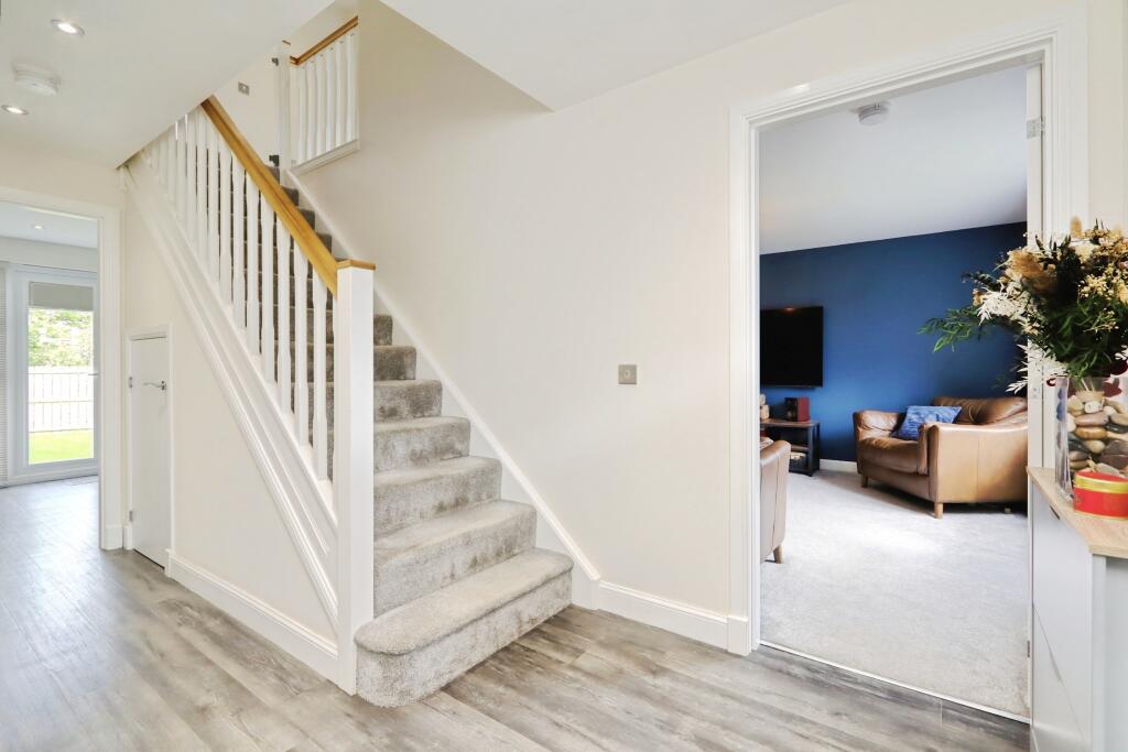 Belvedere Avenue, East Kilbride, G74 photo 4
