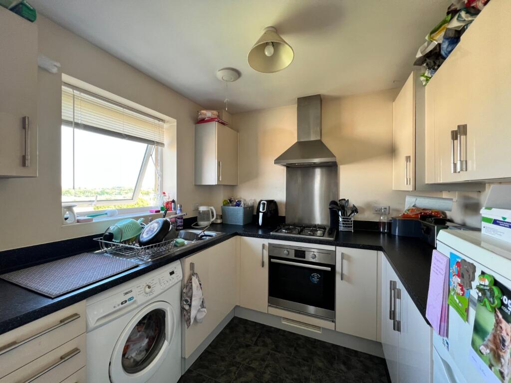 Apartment in Portishead, North Somerset - View 4