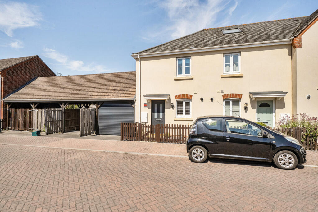 Main image of property: Grenadier Gardens, Thatcham, Berkshire