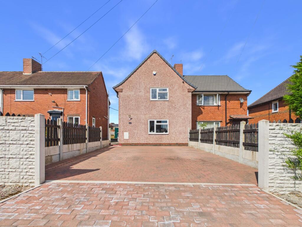 3-bed semi-detached on Queen Street, Clay Cross, S45, £190,000