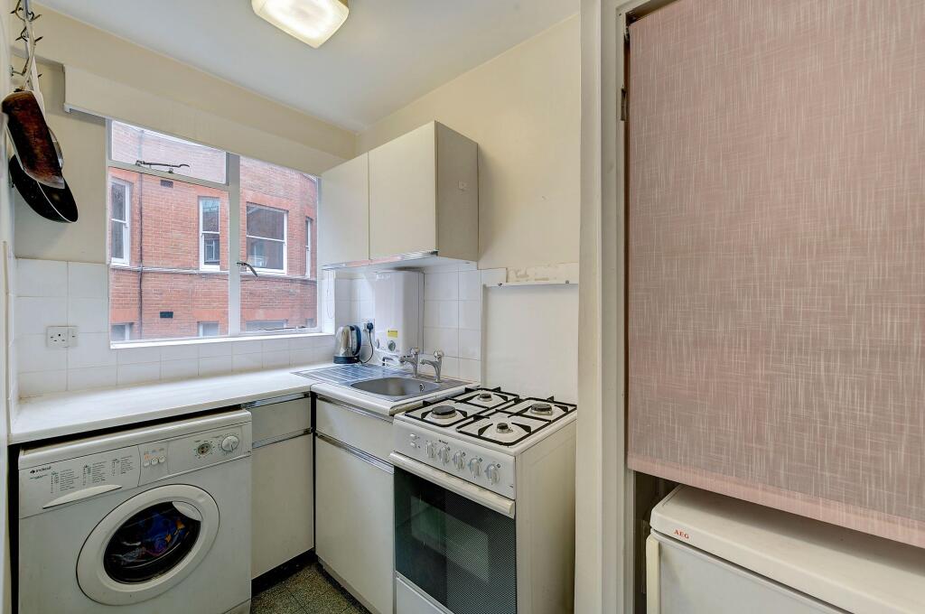 Apartment in London - More