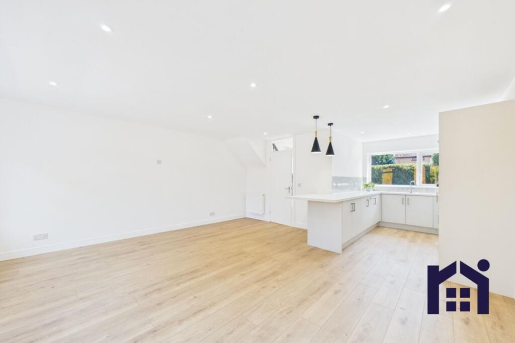 Langdale Grove, Whittle-Le-Woods, PR6 7NU photo 3