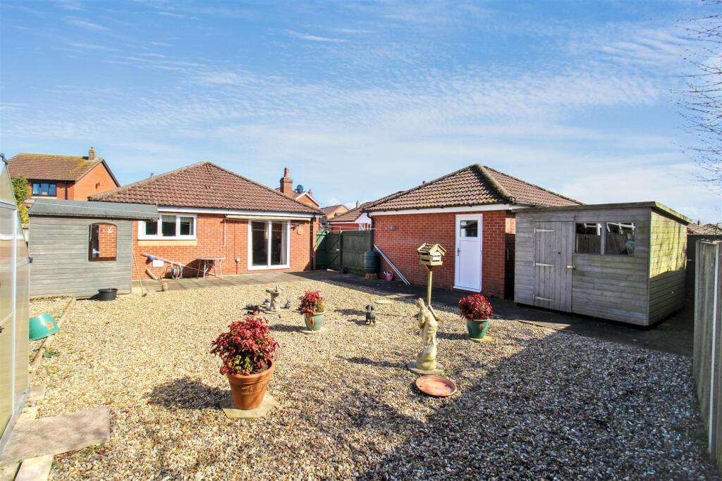 Starling Close, Aylsham, Norwich photo 3