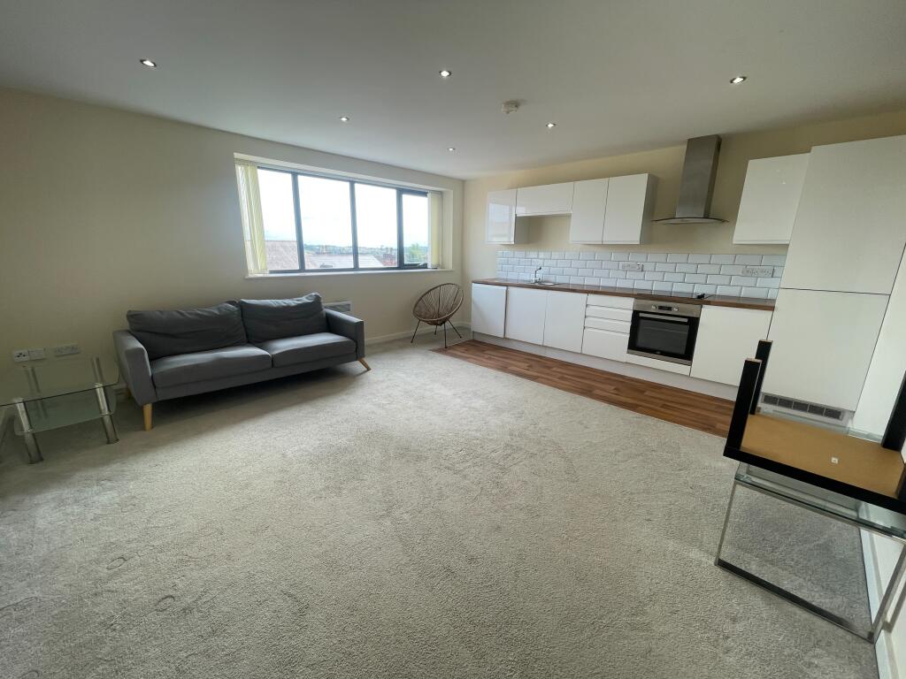 Apartment in Derby - View 4