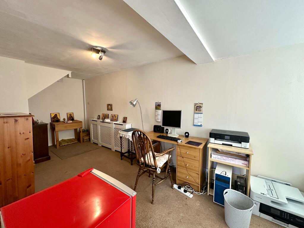 House in Wolverhampton - View 4