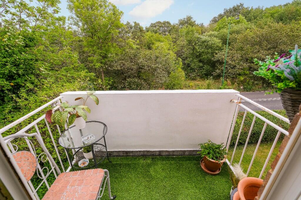 Apartment in London - View 2
