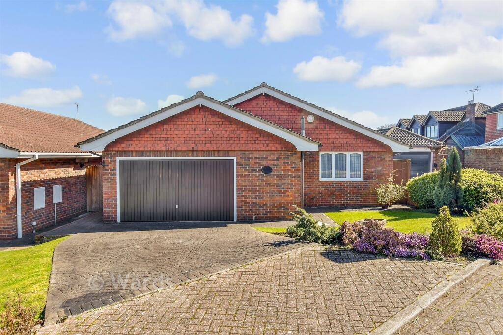 Main image of property: Penshurst Close, New Barn, Longfield, Kent