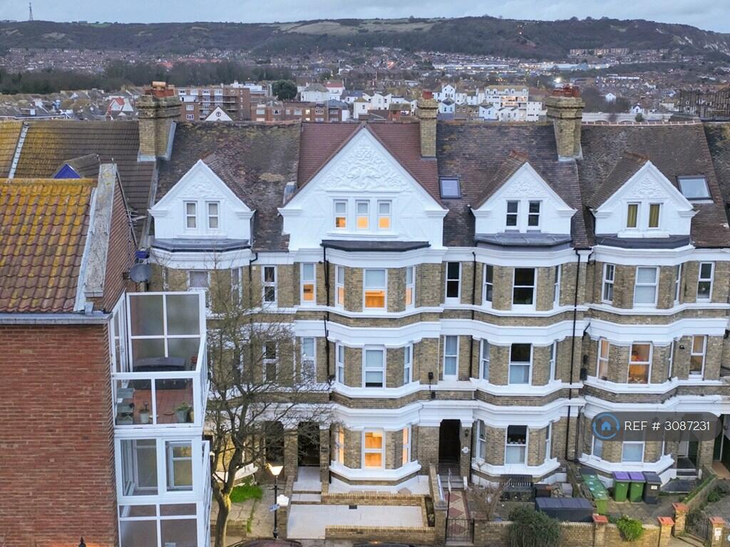 Apartment in Canterbury - View 3