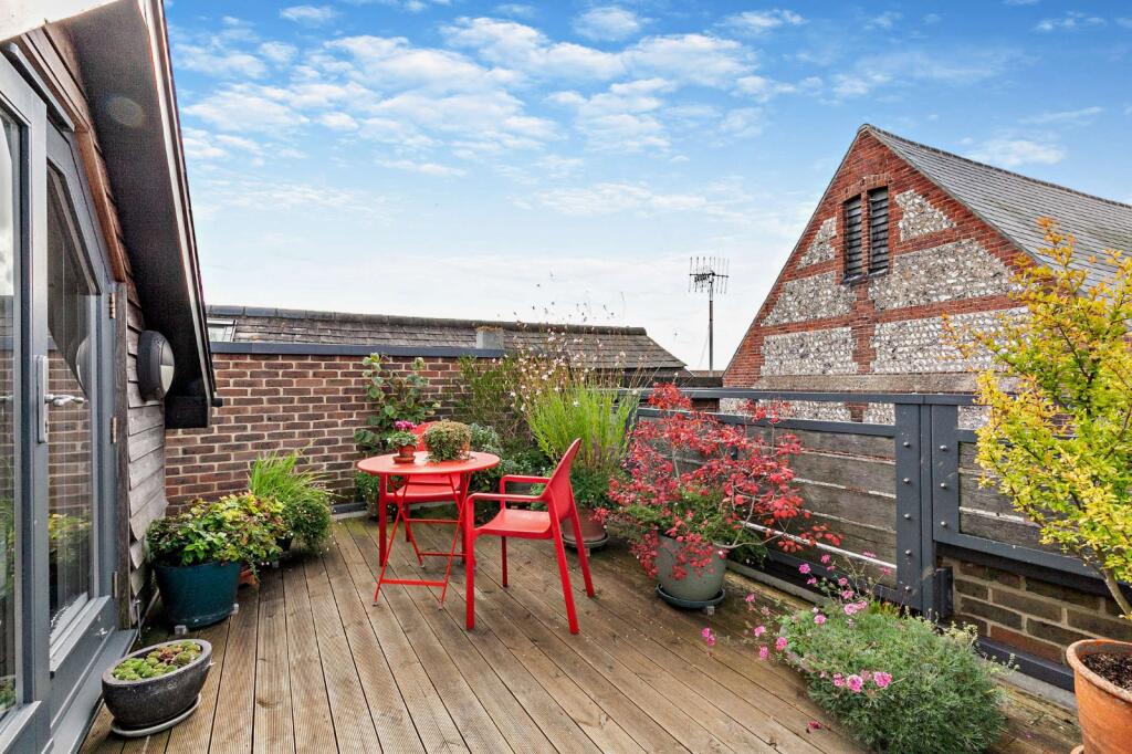 St. Nicholas Lane, Lewes, East Sussex photo 2