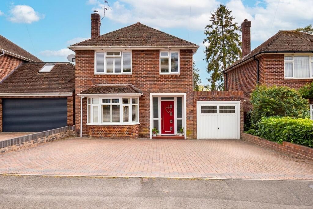 Main image of property: Linden Grove, Chandler's Ford, SO53