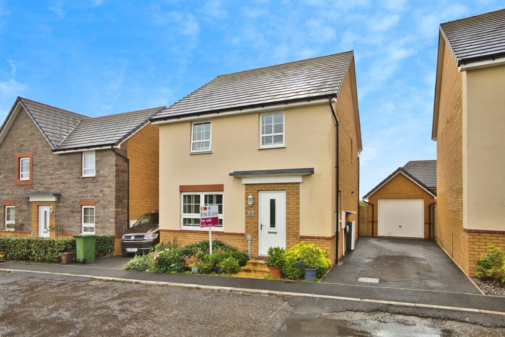 Main image of property: Spool Mead, Chard