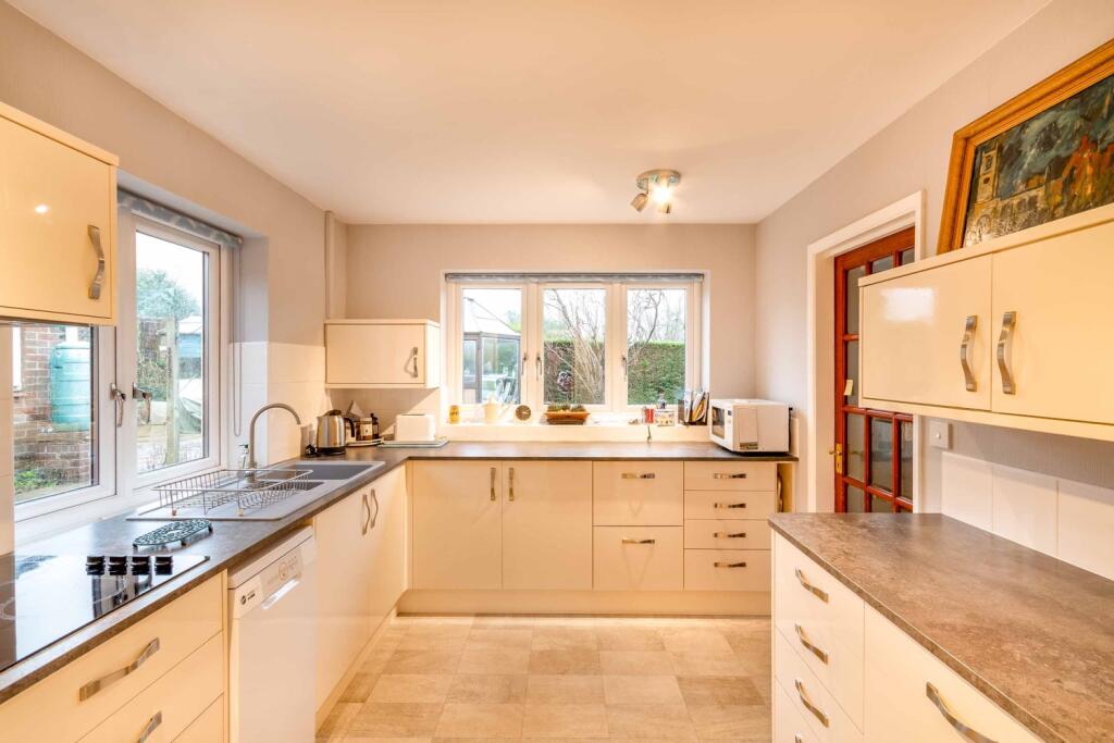 Main image of property: 2 BROOK STREET, HEMSWELL, GAINSBOROUGH
