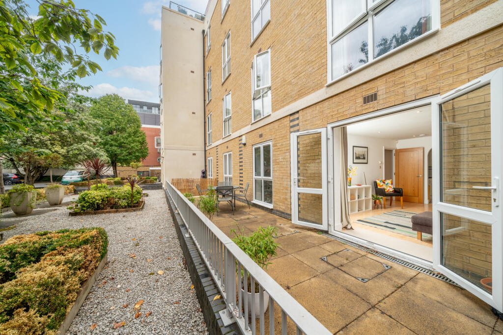 Apartment in London - View 3
