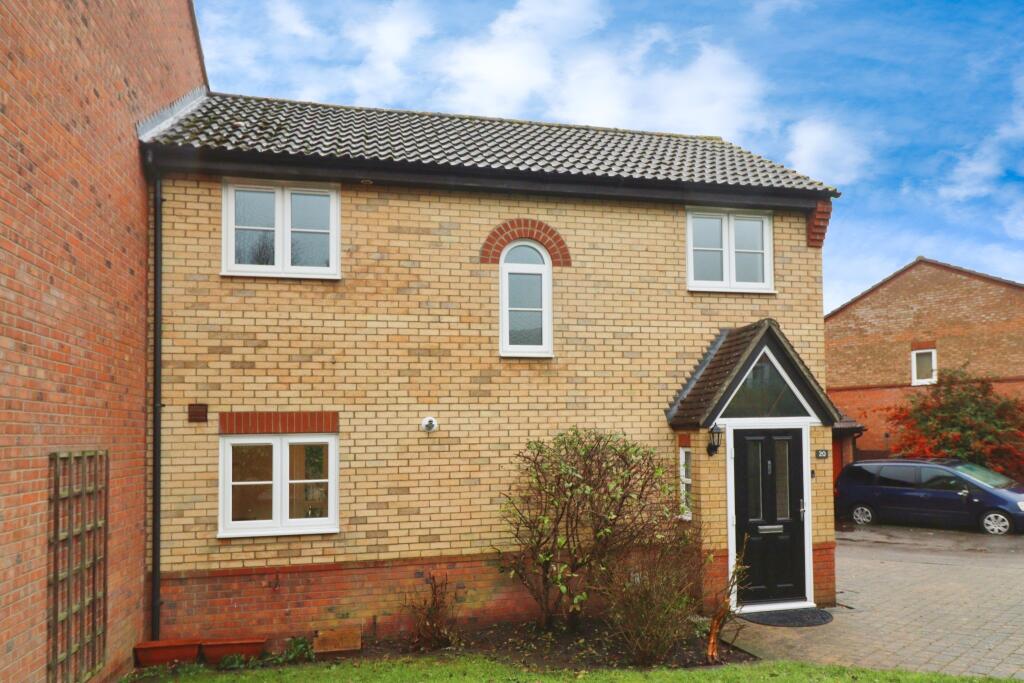 2-bed semi-detached on Cleves Avenue, Brentwood, CM14, £450,000
