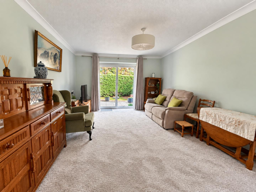 Apartment in Twickenham - View 5