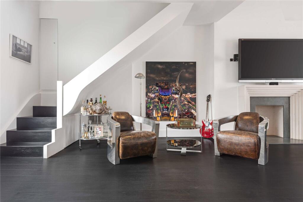 Main image of property: Oxford Gardens, London, W10