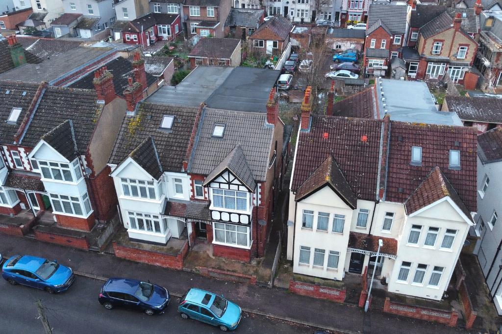 Main image of property: Conway Road, Luton, Bedfordshire, LU4 8JB