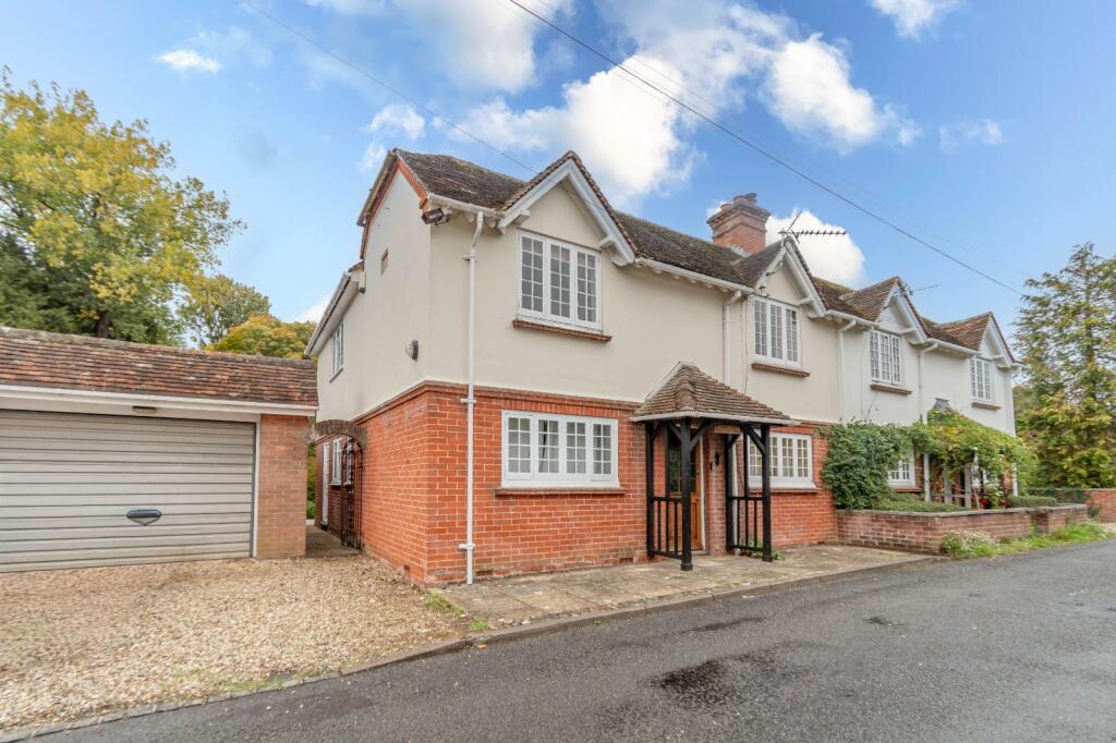 3-bed semi-detached on Newtown, Newbury, Hampshire, RG20, £550,000