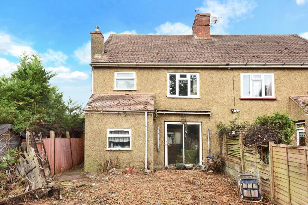 House in Sutton - View 2