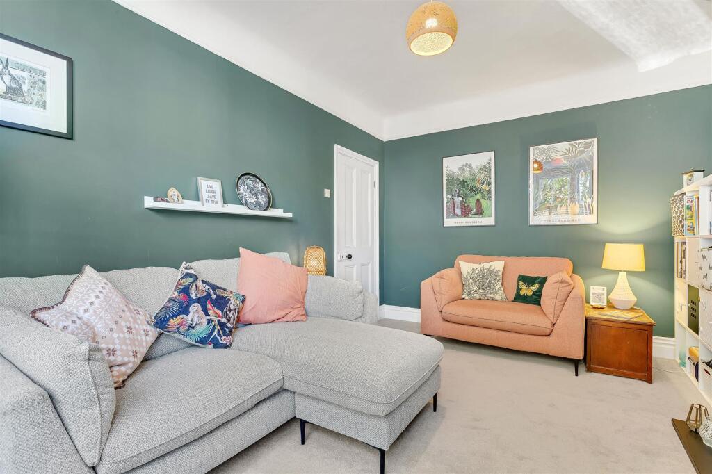 House in Milton Keynes - View 3