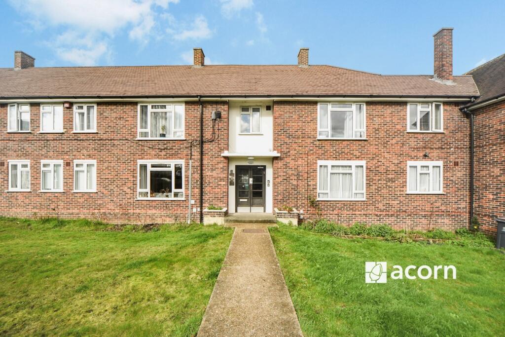 Main image of property: Grove Park Road London SE9