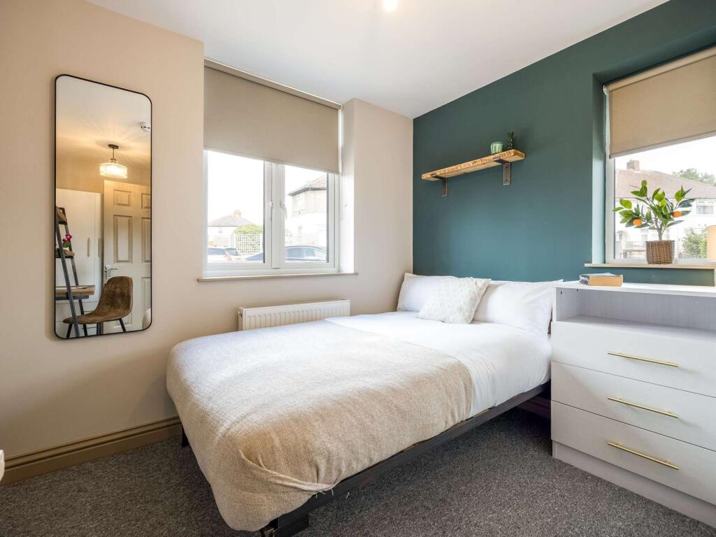 Main image of property: Glebelands